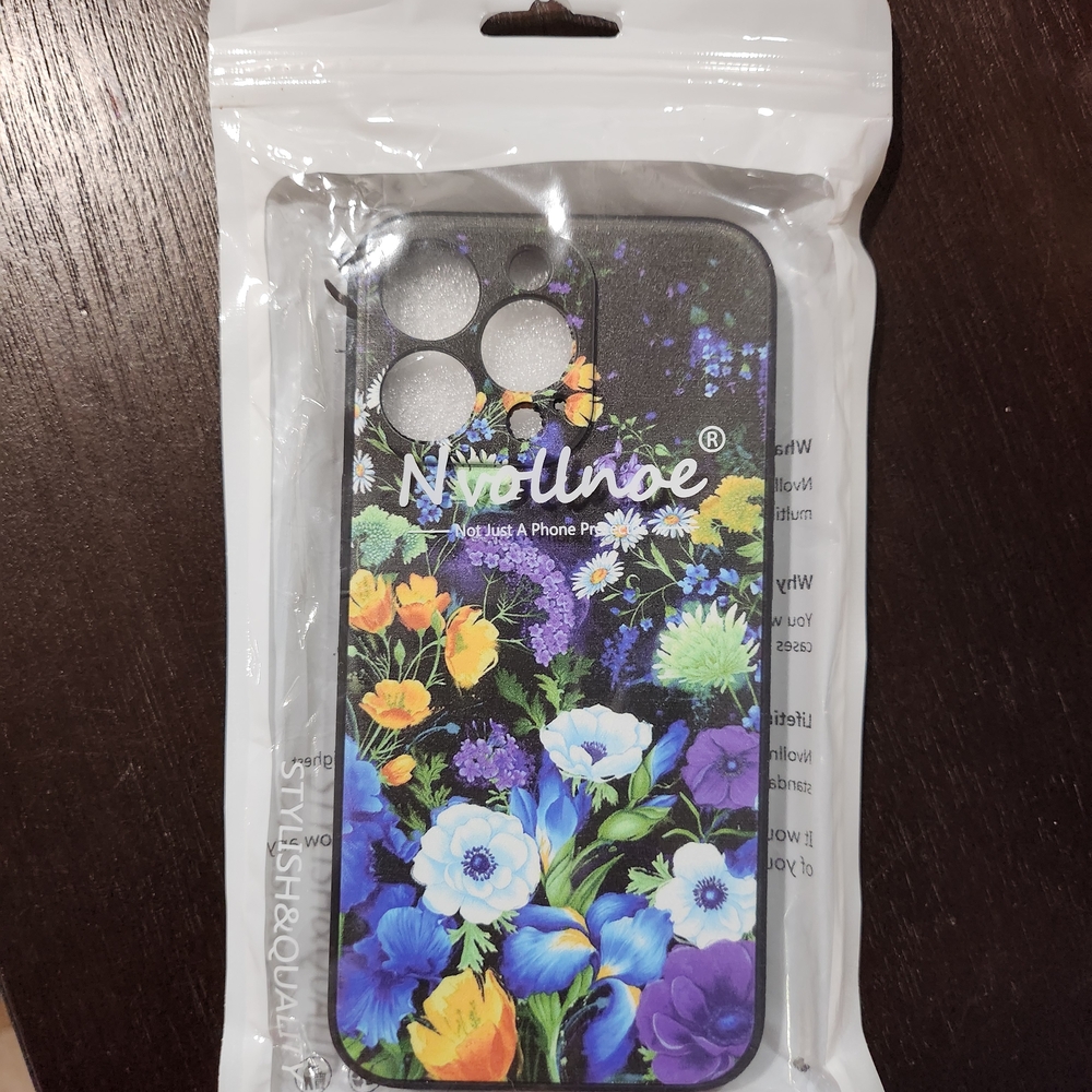 iPhone 13 Pro 6.1. Wildflowers Floral Phone Case - Multicolor